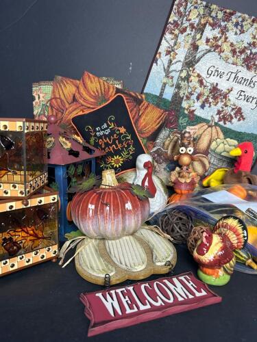 Fall & Thanksgiving Decorations Lot