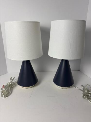 Pair of Quoizel Table Lamps Modern Style