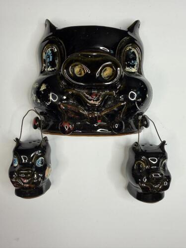 Black Pig Wall Pocket with Hanging Salt and Pepper Shakers