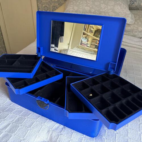 Caboodles Blue Plastic Jewelry Organizer Case with Mirror