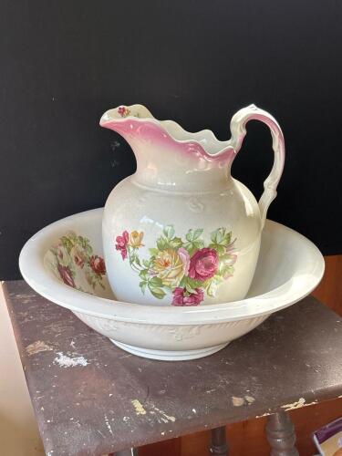 Victorian-Style Floral Wash Basin and Pitcher Set