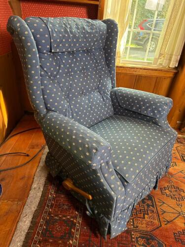 Blue Upholstered Recliner in Traditional Style