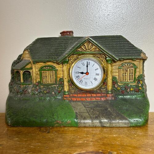 Vintage Cottage Bungalow Mantel Clock