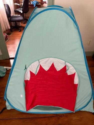 Sun Squad Pop-Up Shark Portable Shelter