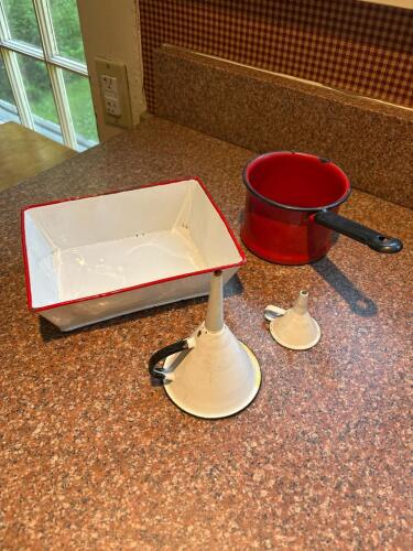 Vintage Enamelware Items