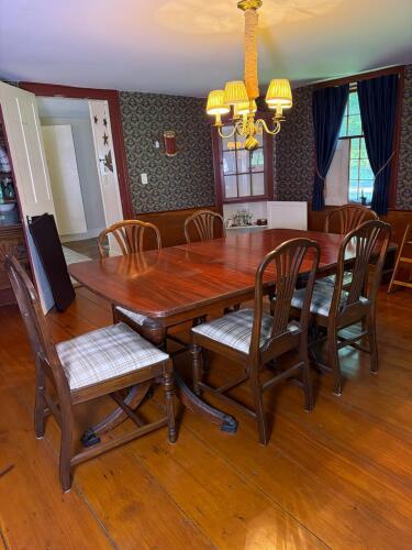 Dining Table and Chairs in the Hepplewhite Style