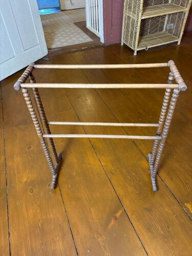 Antique-Style Wooden Towel Rack With Turned Spindle Sides