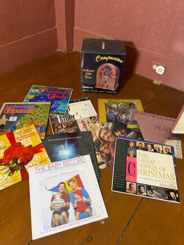 Crosley Cathedral Style Radio with Assorted Vinyl Records