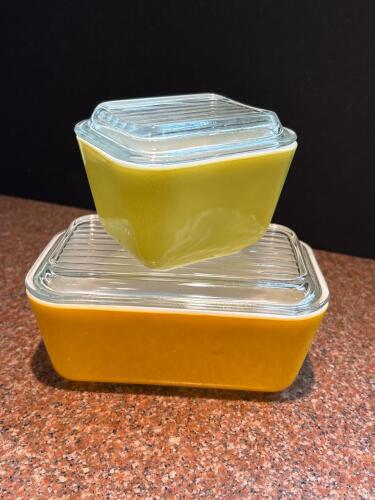 Vinatge Pyrex Refrigerator Dishes with Lids