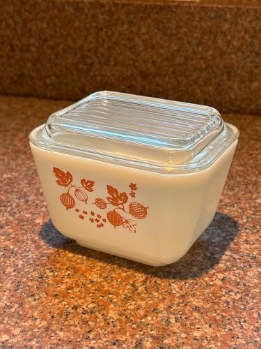 Vintage Pyrex Refrigerator Dish Autumn Harvest Pattern with Lid