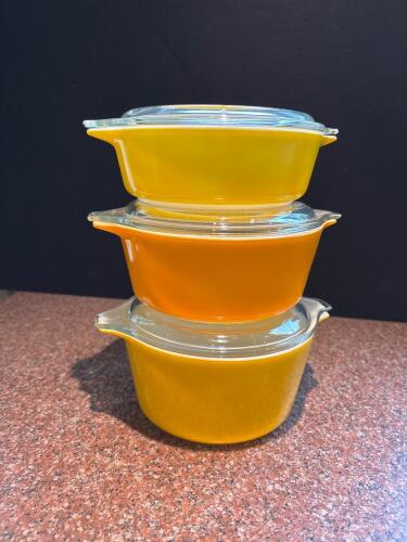 Vintage Pyrex Daisy Cinderella Casserole Dishes
