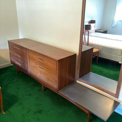 Vintage Broyhill Sculptra MCM Dresser