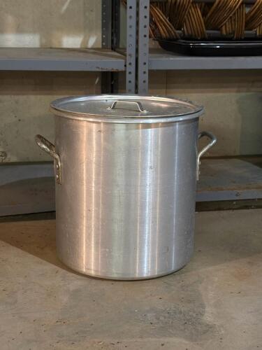 Commercial Aluminum Stock Pot with Lid