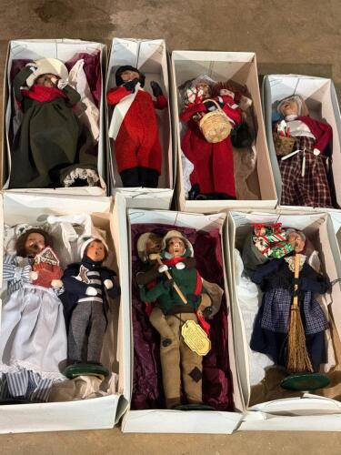 Byers' Choice The Carolers Figurines Including Bob Cratchit & Tiny Tim
