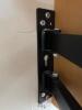 Samsung 32-Inch LED TV with Wall Mount - 5