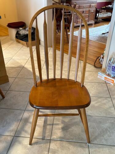 Windsor-Style Wooden Dining Chair