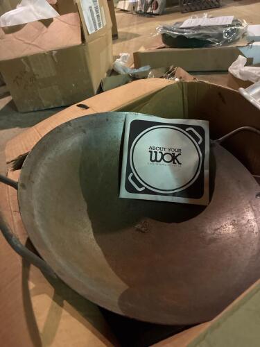 Wok Set With Lid, Skimmer, Rack and Utensils