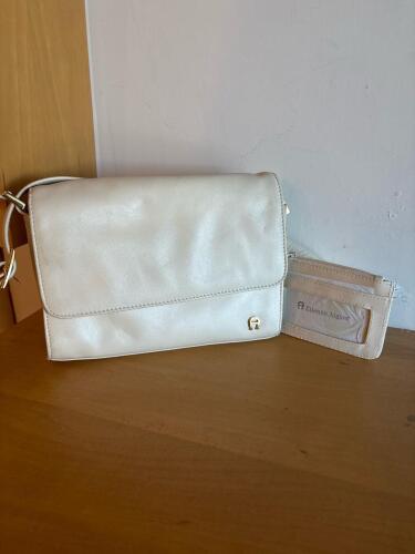 Etienne Aigner Cream Leather Shoulder Bag