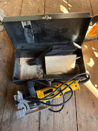 DeWalt Plate Joiner With Case and Dust Bag