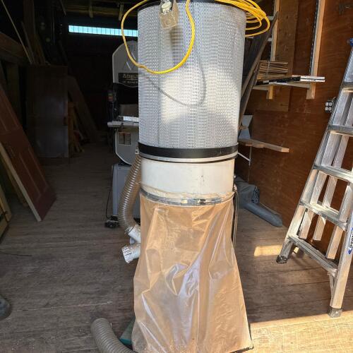 Grizzly G0548ZP Polar Bear Series 2HP Dust Collector