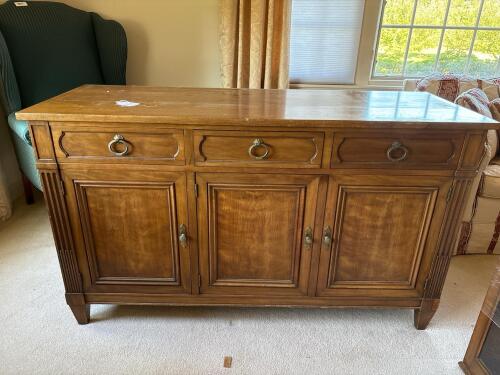 Kindel Sideboard Credenza and Hutch in Traditional Style