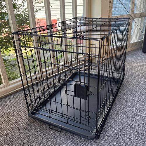 Black Wire Dog Crate with Removable Tray