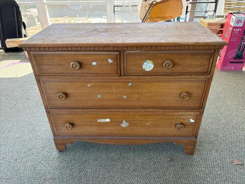 Antique-Style Wooden Chest of Drawers