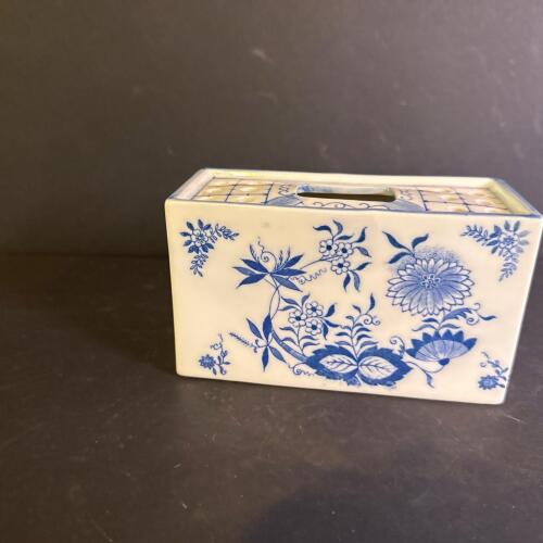 Blue and White Porcelain Flower Frog in the Chinese Style