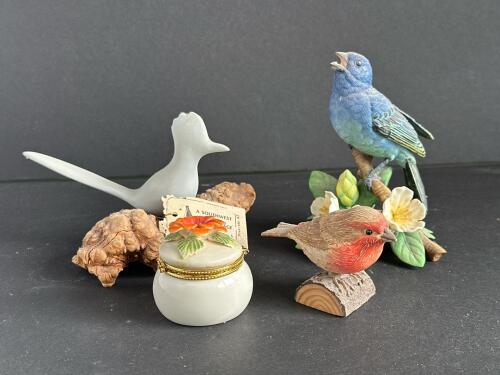 Lenox Indigo Bunting Fine Porcelain Bird Figurine 1993