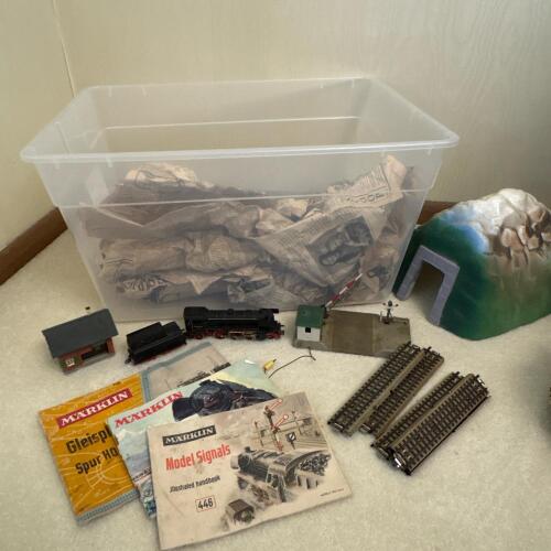 M&auml;rklin HO Scale Model Train Set with Accessories