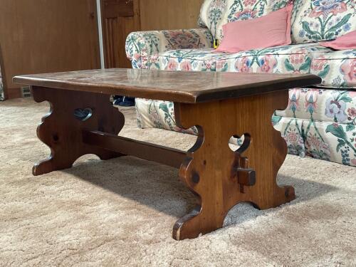 Rustic Heart-Cutout Wooden Coffee Table Folk-Style