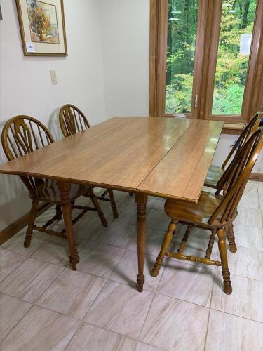 Drop Leaf Dining Table with Four Chairs