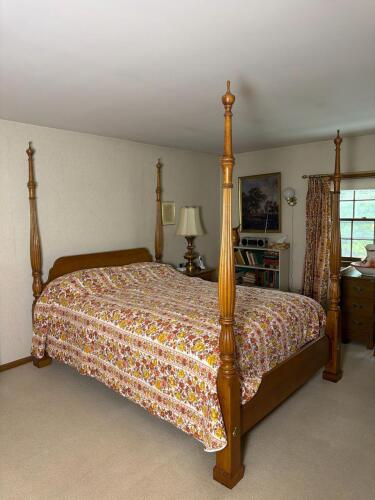 Four Poster Solid Wood Bed in the Traditional Style