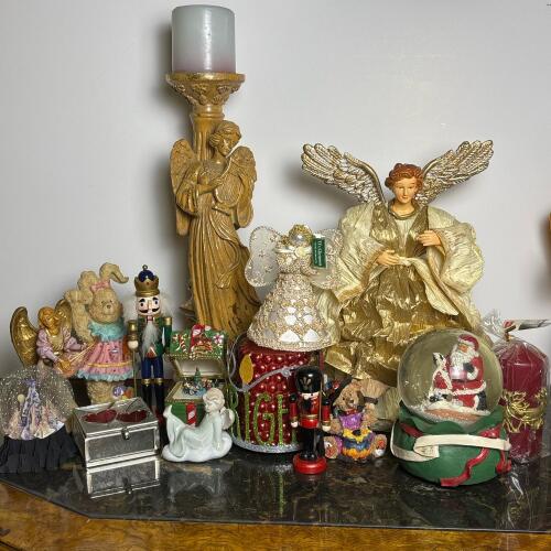 Christmas & Holiday Decor Lot