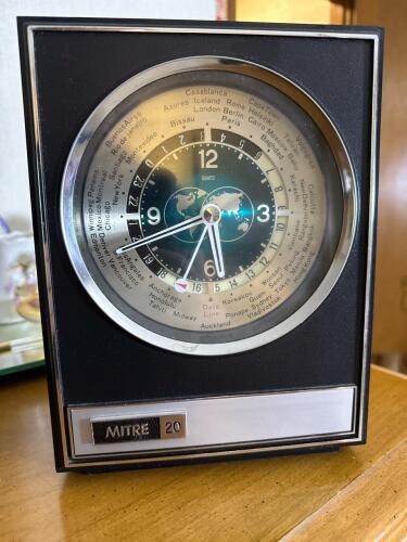 Mitre 20 Quartz World Time Desk Clock
