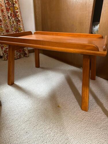 Mid-Century Modern-Style Wooden Coffee/Side Table