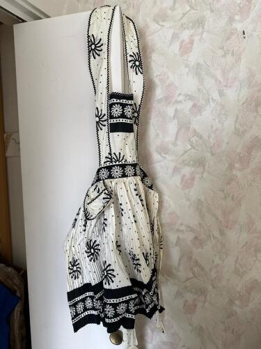 Vintage Black and White Floral-Patterned Apron with Pocket