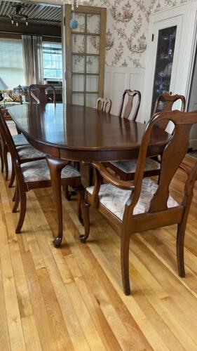 Dining Table and 8 Chairs in the Queen Anne Style