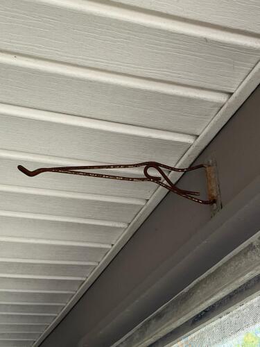 (6) Metal Swing-Arm Bracket Plant Hanger