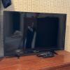 Magnavox 32" Roku TV with Remote Controls