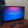 Magnavox 32" Roku TV with Remote Controls - 3