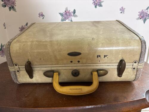 Vintage Samsonite Suitcase With Mirror and Fabric Lining