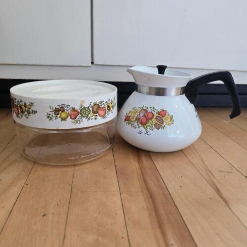 Corning Ware and Pyrex Kitchenware with Fruit Garland Design