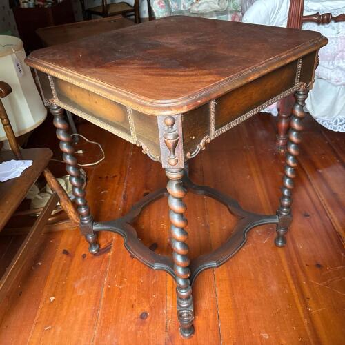 Barley Twist Accent Table by Elite Furniture Co.