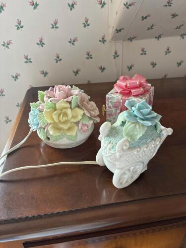 Porcelain Flower Nightlights and Musical Gift Box