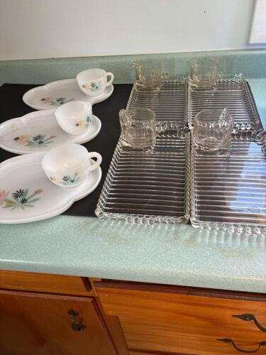 Snack-Sip-Smoke Ball&Rib sets and Fed Glass Atomic Snack Sets