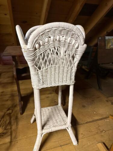 Wicker Plant Stand