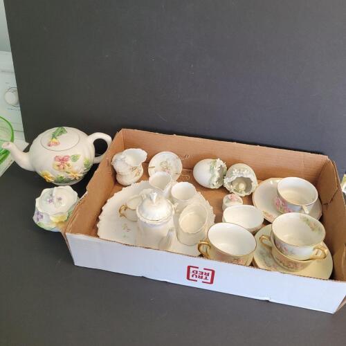Assorted Porcelain Tea Set and Decorative Ceramic Items, Floral-Style