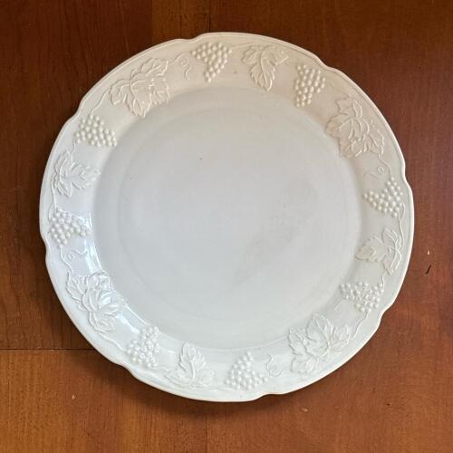 White Embossed Grapevine Pattern Ceramic Plate