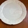 White Embossed Grapevine Pattern Ceramic Plate - 2